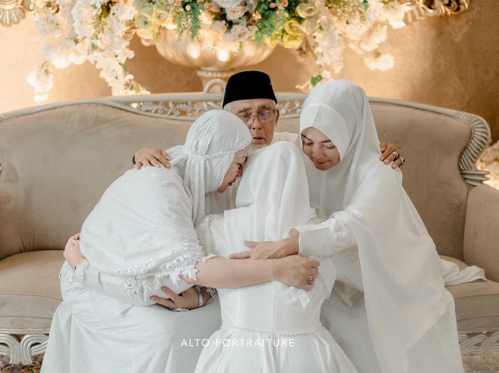 Momen pengajian dan siraman Syifa, calon istri Ridho DA
