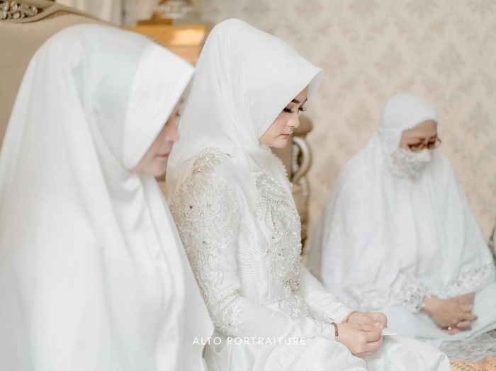 Momen pengajian dan siraman Syifa, calon istri Ridho DA