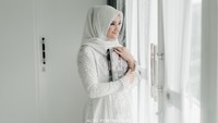 Wajah Syifa sempat disebut mirip dengan istri Rizki DA, Nadya Mustika Rahayu. Kini, Syifa pun masih masih kuliah. Foto: dok. Alto Portraiture