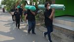Sahabat Ganjar Tebar Bantuan di Jabar Naik Mobil Berwajah Ganjar