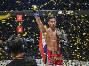 ONE Championship: Superbon Juara Perdana di Featherweight Kickboxing