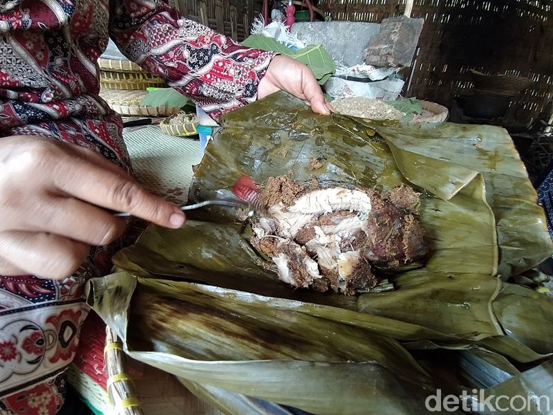 Unik Sedap! Pepes Bluluk Berbahan Bakal Buah Kelapa dari Borobudur