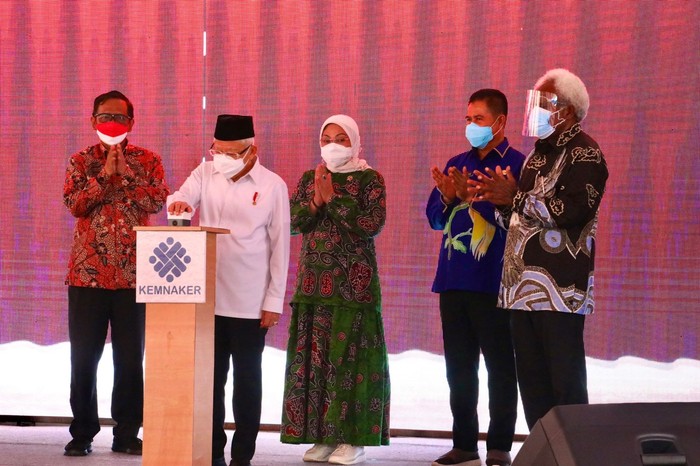 Wakil Presiden Maruf Amin, meresmikan pembangunan Balai Latihan Kerja (BLK) Komunitas di Papua dan Papua Barat.