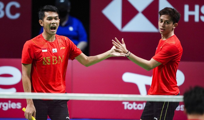 Fajar Alfian/Muhammad Rian Ardianto taklukan wakil China He Ji Ting/Zhou Hao Dong di final Piala Thomas 2020. Hasil itu membawa Indonesia unggul 2-0 dari China.