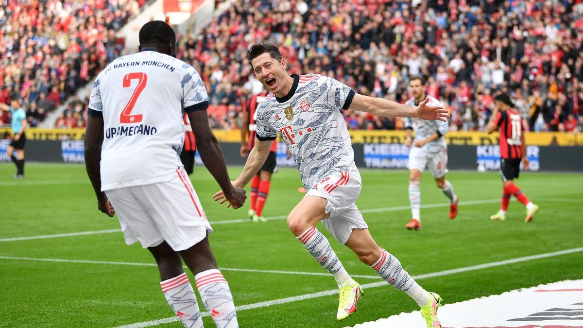 Bayern Munich pesta 5-1 di markas Bayer Leverkusen. (Foto: Getty Images/Lukas Schulze)