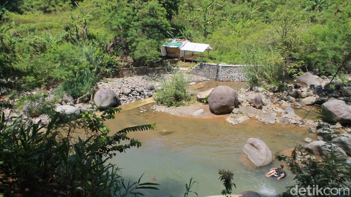 Curug Leuwi Kunten di Sentul, Bogor