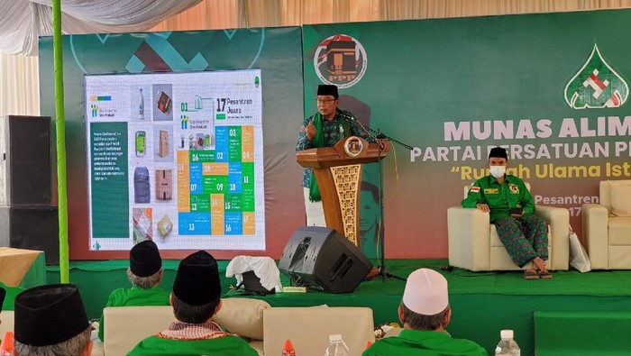 Gubernur Jawa Barat Ridwan Kamil di acara Munas Alim Ulama PPP Semarang, Minggu (17/10/2021).