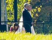 Jenniffer Gates, putri sulung Bill Gates resmi menjadi istri dari Nayel Nassar setelah melangsungkan pernikahan secara Islam di New York, AS.