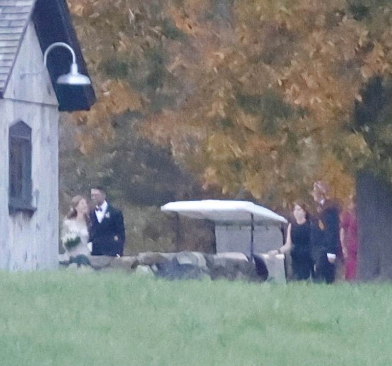 Jenniffer Gates, putri sulung Bill Gates resmi menjadi istri dari Nayel Nassar setelah melangsungkan pernikahan secara Islam di New York, AS.