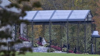 Bahkan, Coldplay menghibur langsung di acara pernikahan Jennifer Gates dan Nayel Nassar ini. Foto: Daily Mail