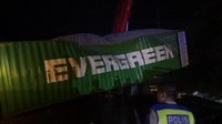 Kecelakaan itu menimpa satu Mobil Hyundai. Terdapat satu orang tewas yang merupakan warga Tangerang Selatan. Serta 7 orang luka-luka. (Foto: dok. Istimewa)