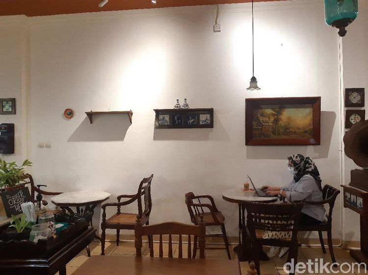 Kedai Kopi di Bogor Ini Tawarkan Suasana Jadul