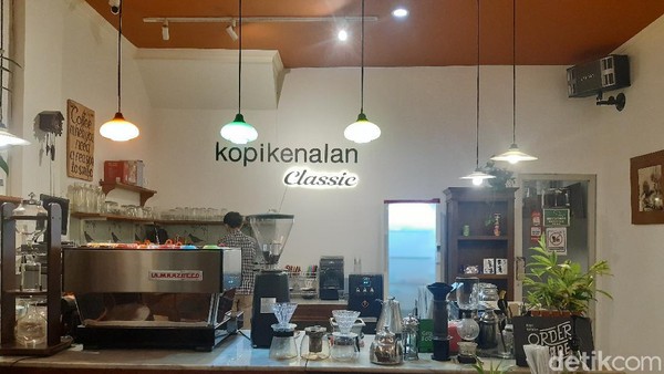 Kopi Kenalan ini berada di Jalan Sancang No.7B, RT.02/RW.06, Babakan, Kecamatan Bogor Tengah, Kota Bogor, Jawa Barat. (Azril Shiva for detikcom)