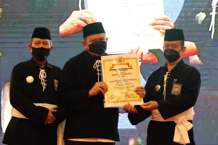 Ketua DPD RI AA LaNyalla Mahmud Mattalitti menilai falsafah ajaran perguruan silat Persaudaraan Setia Hati Terate (PSHT) sejalan dengan tujuan lahirnya negara dan cita-cita pendiri bangsa. Falsafah tersebut yakni mewujudkan sila ke-5 Pancasila, keadilan sosial bagi seluruh rakyat Indonesia.