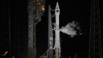 Roket Atlat V digunakan untuk mendorong pesawat tersebut lepas landas dari Cape Canaveral Space Force Station, Florida, Sabtu (16/10).