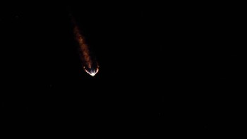 Pada perjalanan tahun 2025, Lucy akan bertemu dengan asteroid Donaldjhanson di sabuk utama antara Mars dan Jupiter. Kemudian antara tahun 2027 dan 2033, pesawat itu akan bertemu dengan tujuh asteroid Trojan.