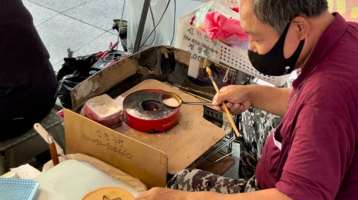 Pasangan Penjual Dalgona Dapat Untung Besar Berkat Squid Game