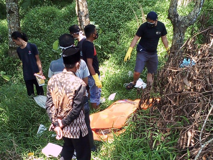 Penemuan mayat wanita dalam karung buat geger warga Pagar Alam, Sumsel