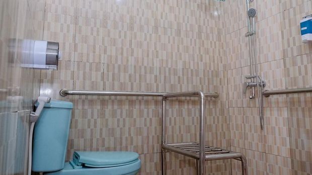 Revitalisasi toilet di tempat wisata berlanjut. Setelah beberapa hari lalu di Bali, Kemenparekraf meresmikan toilet wisata di Lembah Indah, Kabupaten Malang.
