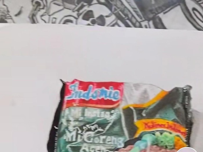 Sedih! Bikin Gambar Mie Instan 3D Mirip Aslinya Tapi Malah Dapat Nilai Jelek Sedih! Bikin Gambar Mie Instan 3D Mirip Aslinya Tapi Malah Dapat Nilai Jelek