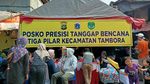 Potret Warga Tambora yang Mengais Sisa Harta Benda Usai Kebakaran