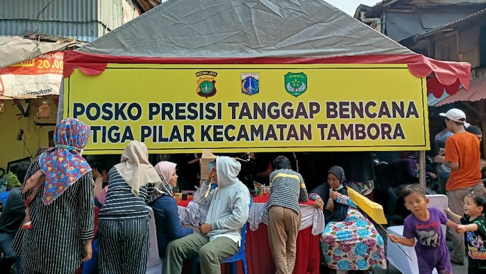 Situasi pascakebakaran di Tamnbora, Jakbar pada Minggu (17/10/2021). Situasi pascakebakaran di Tamnbora, Jakbar pada Minggu (17/10/2021).