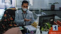 Jika sudah terkumpul dalam berat tertentu, maka dapat dicetak dalam bentuk emas fisik.