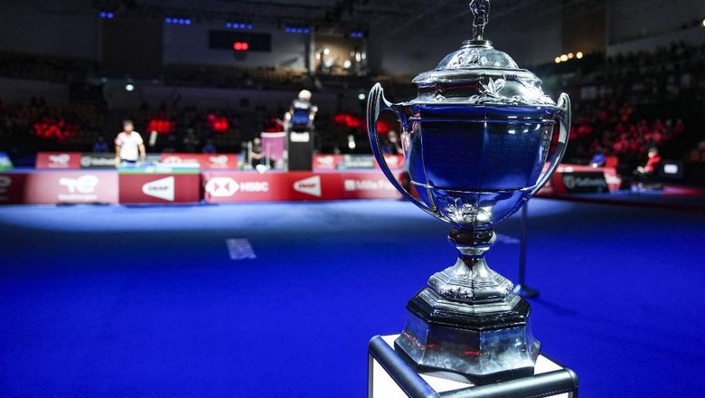 The trophy is pictured during the Thomas Cup mens team final between China and Indonesia in Aarhus, Denmark, on October 17, 2021. (Photo by Claus Fisker / Ritzau Scanpix / AFP) / Denmark OUT