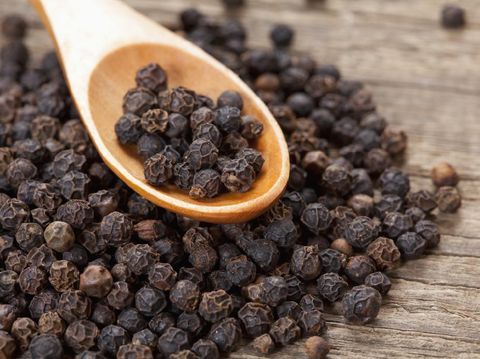 5 Manfaat Air Lada Hitam, Minuman yang Bisa Perkuat Imun Tubuh