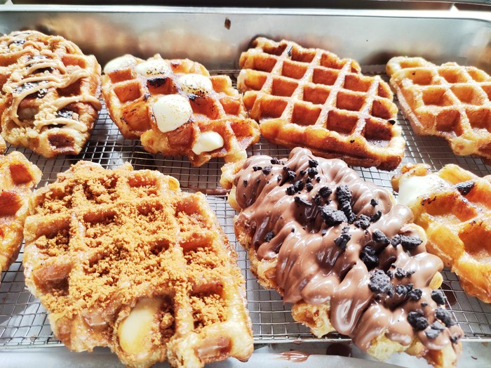 Ada Croffle dengan 9 Topping dan Isian yang Lembut Lumer di Sini Ada Croffle dengan 9 Topping dan Isian yang Lembut Lumer di Sini