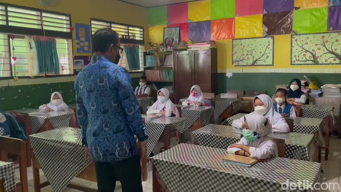 Anak SD Bogor PTM