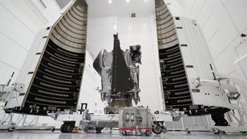 Misi Lucy pertama NASA yang mencari asteroid Trojan Jupiter meluncur pada Sabtu (16/10) pagi waktu Florida, Amerika Serikat. Foto: AP/Bill Ingalls