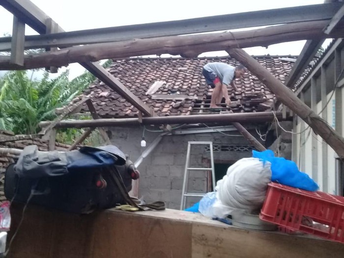 Dampak lisus di Desa Katekan Kecamatan Gantiwarno Klaten, Senin (18/10/2021).