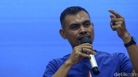 Gerald menyebut awalnya uang yang dijanjikan kepada kader yang hadir dalam KLB sebesar Rp 100 juta. Uang itu dibagi menjadi dalam dua tahap, tahap pertama sebesar Rp 25 Juta di lokasi kongres kemudian sisanya selesai pelaksanaan kongres.