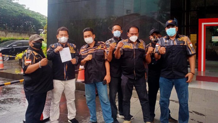 Desakan untuk Periksa Laporan Keuangan BUMN Konstruksi DPP Pekat Indonesia Bersatu (Pekat IB) kembali menyambangi KPK dan melayangkan surat untuk mengaudit BUMN Karya yang diduga merugikan negara.