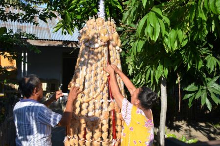 5 Fakta Walima, Tradisi Berebut Kue Tradisional untuk Merayakan Maulid Nabi di Gorontalo