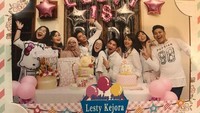 Dilaksanakan pada Minggu (17/10), pernikahan keduanya hanya dihadiri keluarga dan orang-orang terdekat saja. Salah satunya adalah Danang DA yang merupakan sahabat terdekat Ridho DA. Foto: Instagram/da2_ridho