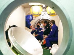 Intip Persiapan Miliarder Jepang yang Bakal Plesiran ke Luar Angkasa