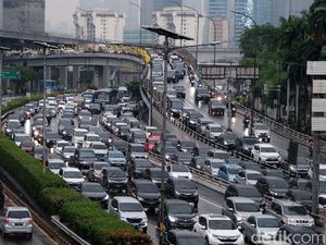 Terasa Makin Macet? Jangan Heran, 500 Ribu Mobil Lewat Tol Dalkot Tiap Hari