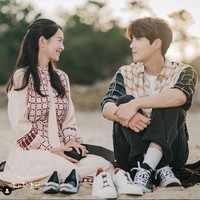 Drama Korea Hometown Cha Cha Cha yang dibintangi Kim Seon Ho dan Shin Min Ah ini tamat dengan rating tertinggi. Dilansir dari Nielsen Korea, episode 16 Hometown Cha Cha Cha mencetak rating sebesar 12,6 persen dan 13,3 persen. Foto: Dok. tvNdrama