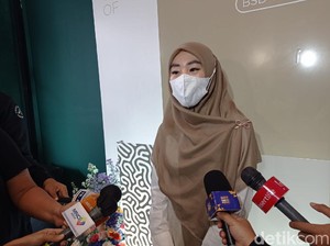 Alvin Faiz Beri Mobil ke Anak Sambung dan Mertua, Larissa Chou Tertawa