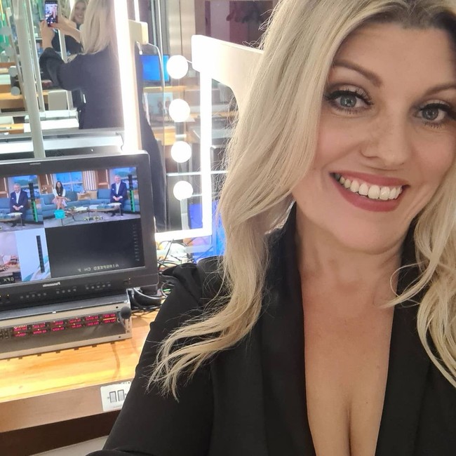 Mengenai operasinya, Maria mengaku sudah berencana melakukan operasi sejak lama. Tapi setelah melihat transformasi Adele, ia mengaku mempercepat prosesnya. Diakui Maria bahwa motivasinya utamanya adalah rasa malu dan berniat untuk melakukan operasi lanjutan untuk mengurangi kelebihan kulit di lengan dan perut. Foto: Instagram @adele_and_me