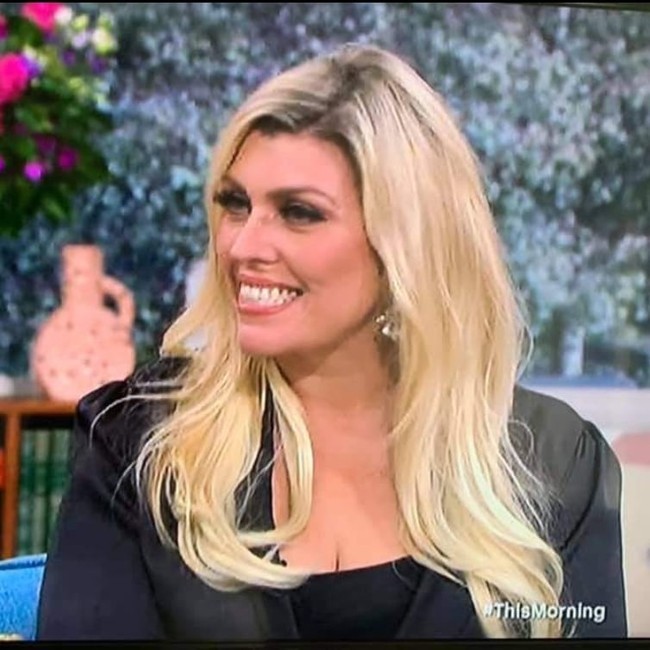 Hal lain yang disayangkan netizen adalah Maria juga terdengar tidak hapal dengan lagu Adele padahal suara mereka sama-sama bagus. Ketika itu, ia menyanyikan lagu terbaru sang diva yang berjudul Easy On Me. Foto: Instagram @adele_and_me