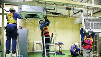 Saat ini tenaga kerja di sektor teknik pendingin harus memiliki sertifikat kompetensi yang diakui oleh Badan Nasional Sertifikasi Profesi (BNSP).