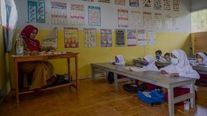 Menengok Pembelajaran Tatap Muka Perdana di Sekolah Darurat Bencana