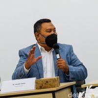 Seminar bertemakan peran politik luar negeri ASEAN dalam menghadapi tantangan global digelar di Jakarta. Menlu Malaysia YB Dato Saifuddin Abdullah hadir sebagai pembicara.