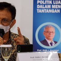 Seminar bertemakan peran politik luar negeri ASEAN dalam menghadapi tantangan global digelar di Jakarta. Menlu Malaysia YB Dato Saifuddin Abdullah hadir sebagai pembicara.