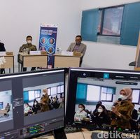 Seminar bertemakan peran politik luar negeri ASEAN dalam menghadapi tantangan global digelar di Jakarta. Menlu Malaysia YB Dato Saifuddin Abdullah hadir sebagai pembicara.