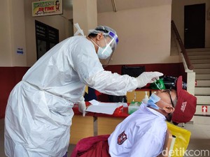 Pemkot Depok Gelar Swab Antigen Acak di Sekolah Gelar PTM