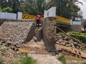 Jabar Hari Ini: Heboh Jembatan Siluman-Peran 7 Tersangka Pinjol Ilegal
